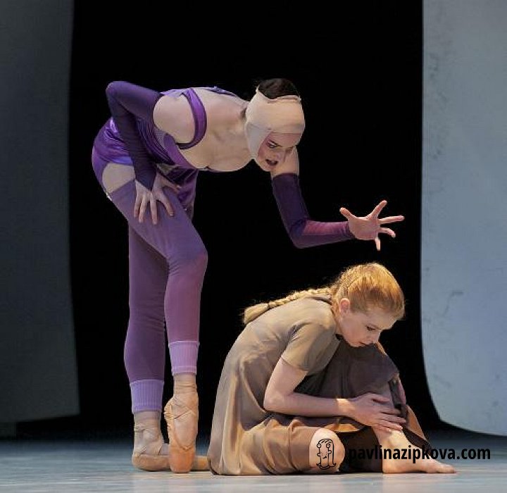 Michaela Wenzelová, Adéla Pollertová - foto Hana Smejkalová